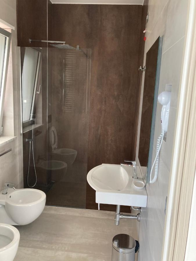 Residenza Timpa Janca Apartment วิโบ วาเลนเซีย มารินา ภายนอก รูปภาพ