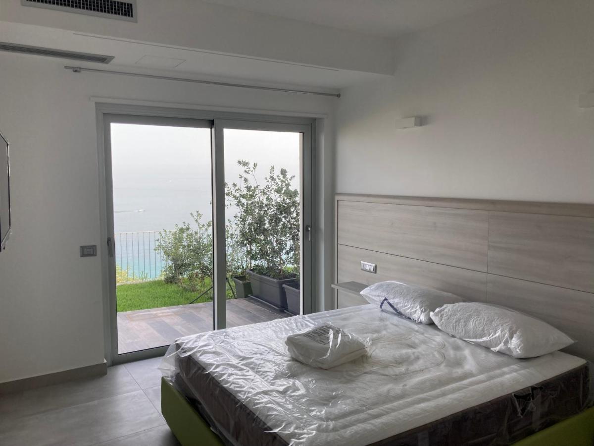 Residenza Timpa Janca Apartment วิโบ วาเลนเซีย มารินา ภายนอก รูปภาพ