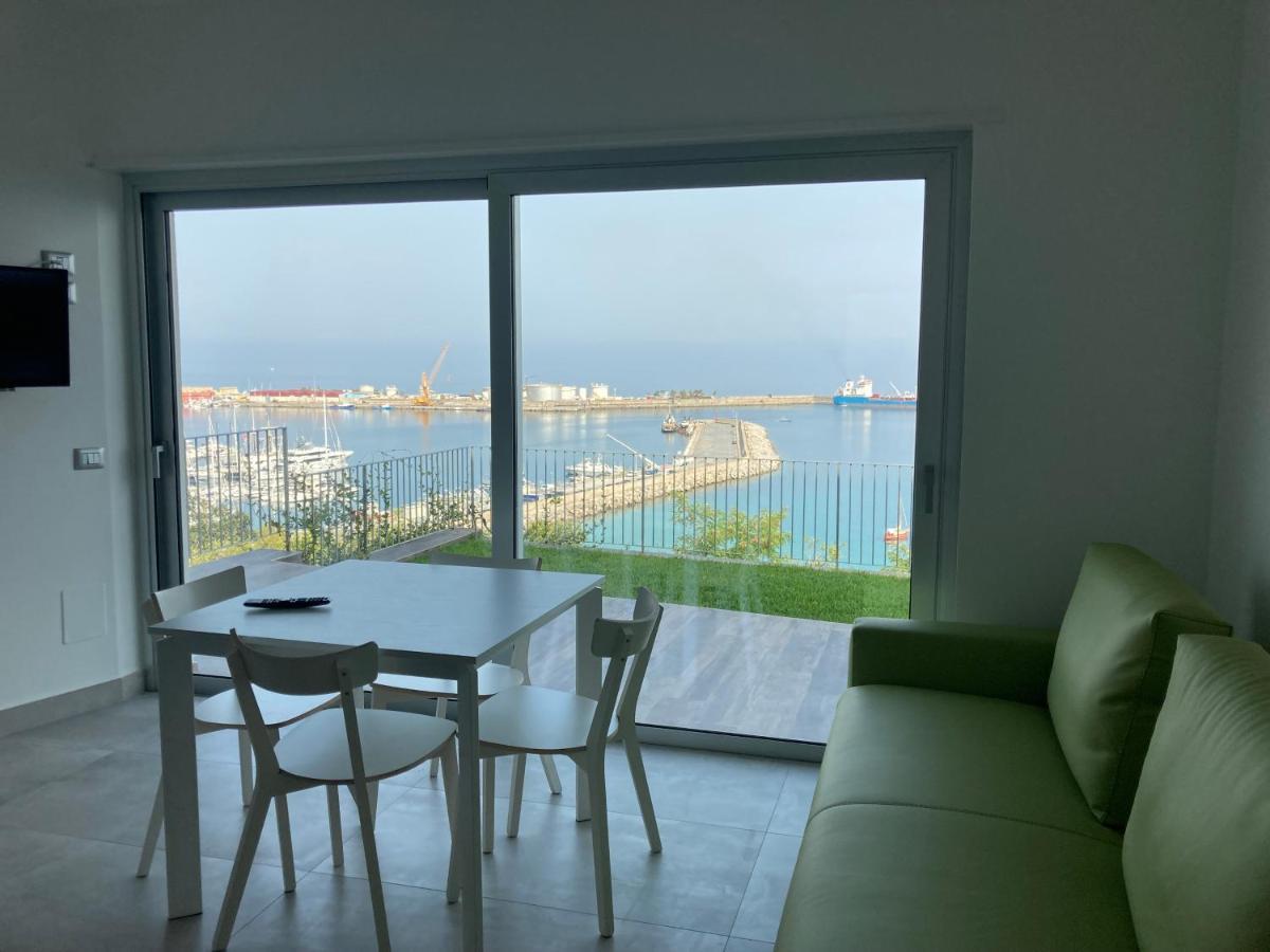 Residenza Timpa Janca Apartment วิโบ วาเลนเซีย มารินา ภายนอก รูปภาพ